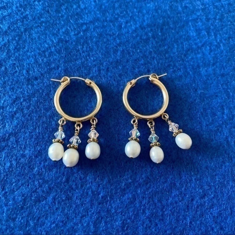 Sundance 14k Yellow Gold Freshwater Pearl Drop Huggie Hoop Tassel Earring…